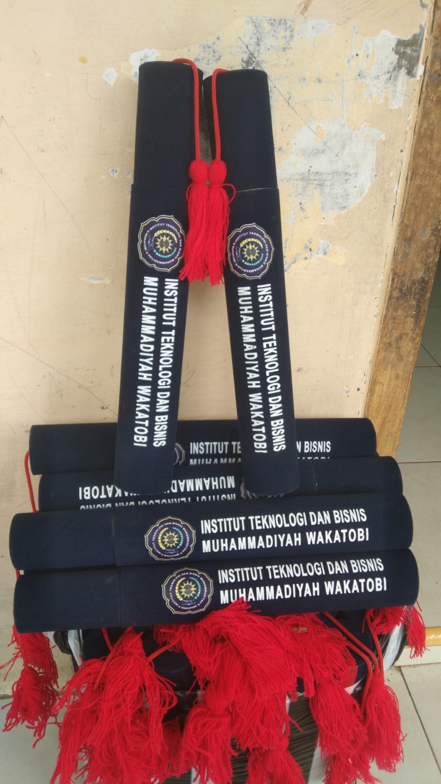 jual perlengkapan wisuda di wakatobi